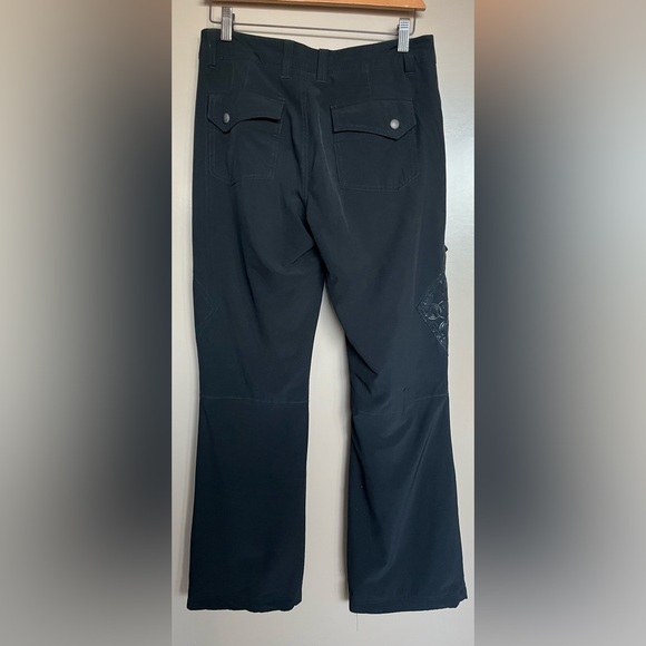 Eddie Bauer Fleece-Lined Cargo Pants - Picture 4 of 6